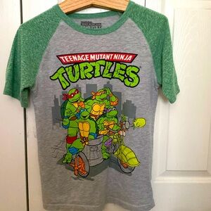 Teenage Mutant Ninja Turtle t- shirt